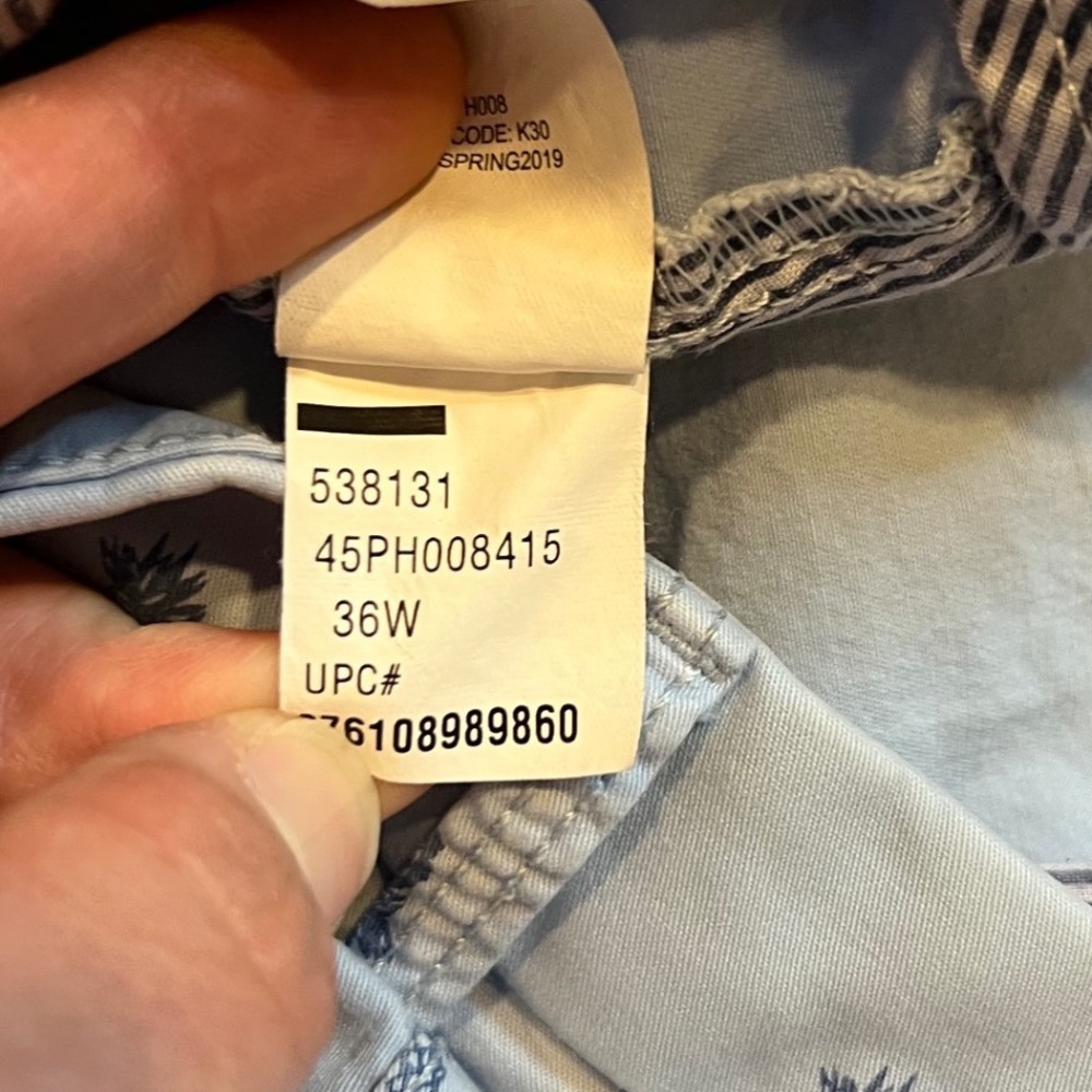 IZOD Pineapple Print Chino Shorts Men's 36W Light Blue Preppy Golf Casual - Picture 8 of 8